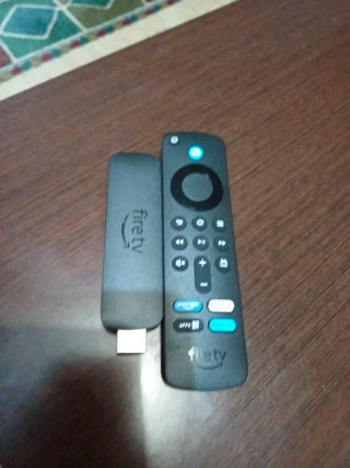Amazon FireTV 4K 2ª generación. Incluye cargador