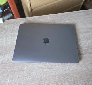 Macbook pro A2251