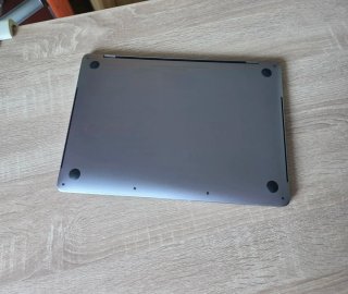 Macbook pro A2251