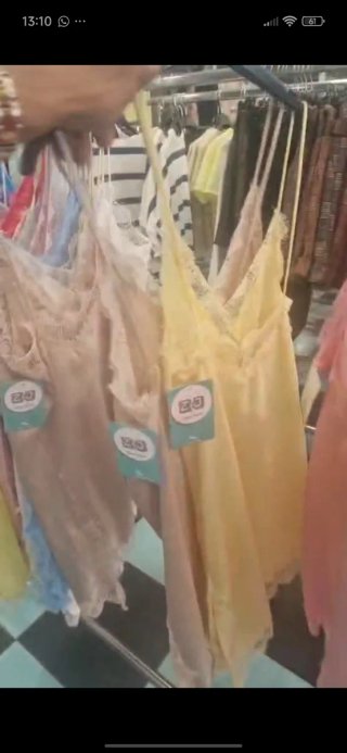 Lencera de encaje beige y amarillo