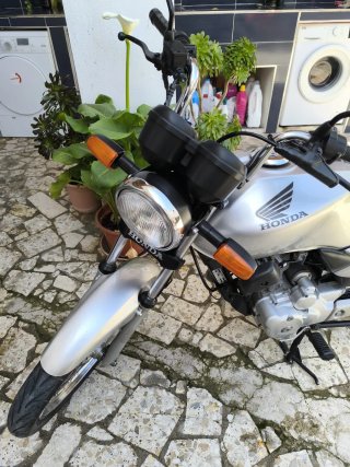 Honda 125 GS Plata