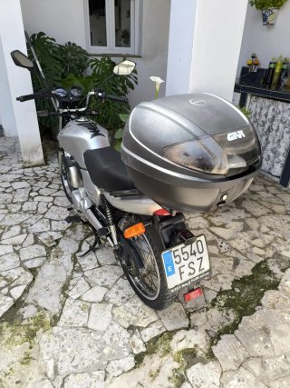 Honda 125 GS Plata