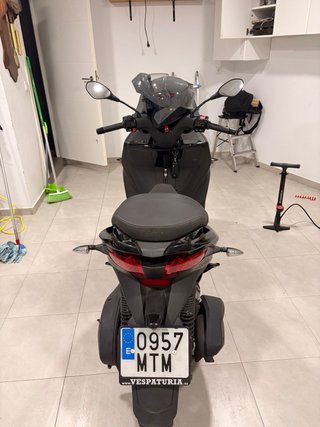 PIAGGIO MP3 SPORT DEEP BLACK – 300cc IMPOLUTA