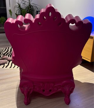 Sillón Fucsia Estilo Reina