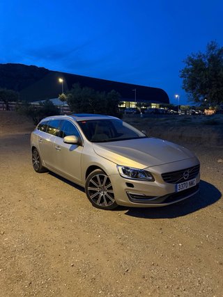 Volvo V60 D4
