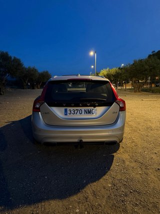 Volvo V60 D4