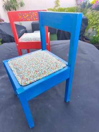 Sillitas infantiles madera restauradas