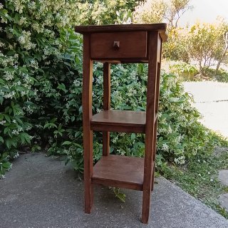 Tavolino vintage in legno marrone