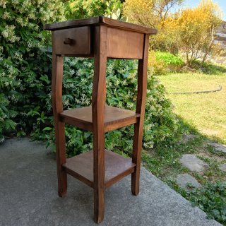 Tavolino vintage in legno marrone