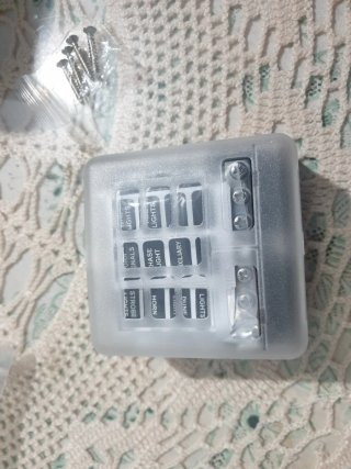 Caja de fusibles 12 circuitos con tapa