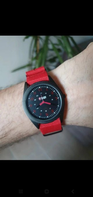 Orologio da uomo nero e rosso