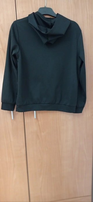 Sudadera Negra NASA de talla 7/8 años