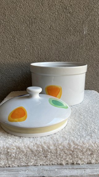 Biscottiera in ceramica bianca con decoro blu