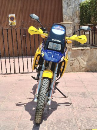 SUZUKI DR BIG 800