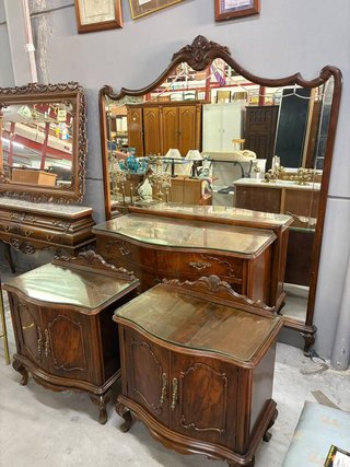 DORMITORIO CLÁSICO DE MADERA