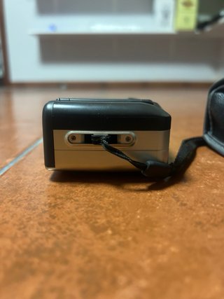 Cámara Nikon AF240SV con funda