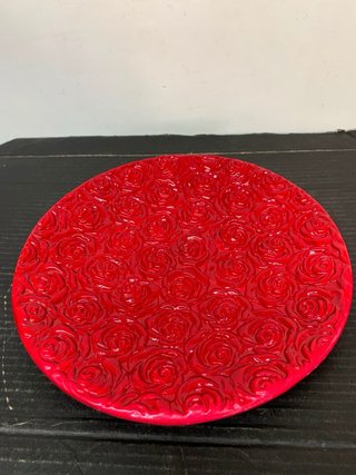 Piatto decorativo rosso con rose