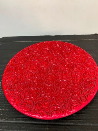 Piatto decorativo rosso con rose
