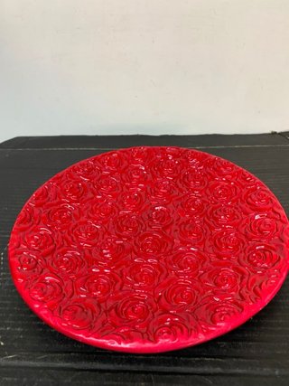 Piatto decorativo rosso con rose