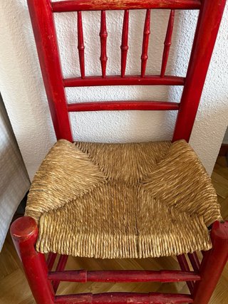 Silla artesanal enea roja estilo mediterráneo yute