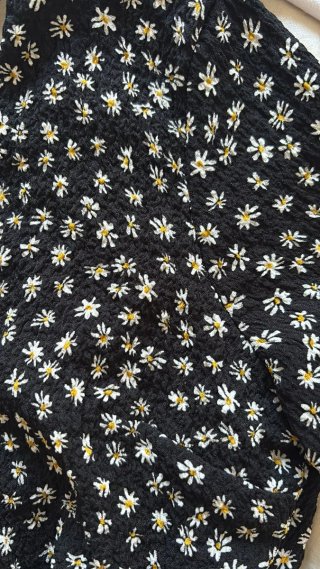 Top floral negro con lazada