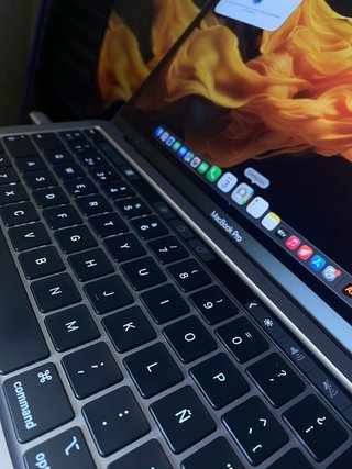MacBook Pro 2020 16GB/500GB