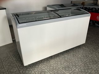 Congelador Juka M600S