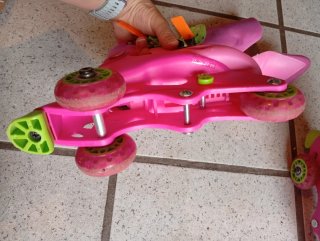 Patines rosas 3 ruedas, ajustables T. 25 a 28