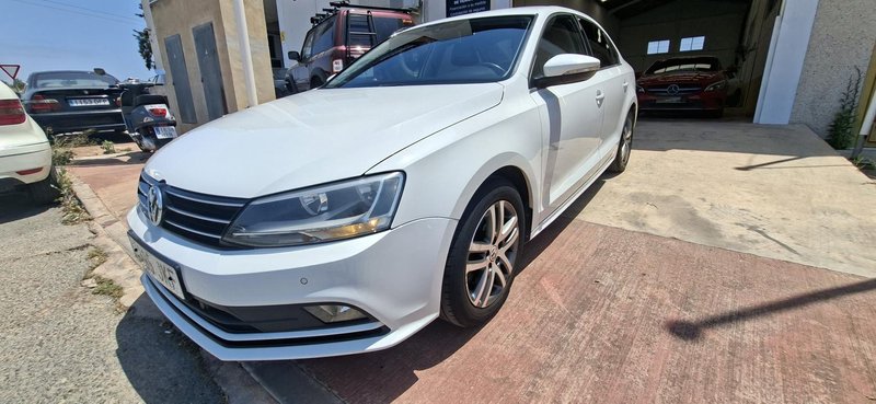 Volkswagen Jetta Sport 2.0 TDI BMT - foto 1