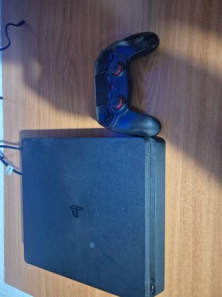 PS4 Slim 1TB Negra con Caja