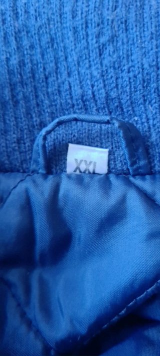 Chaqueta impermeable azul