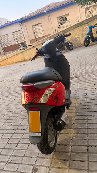 Piaggio Zip 50 2T ITV 2027 Roja