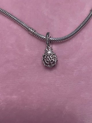 Charm Mariquita