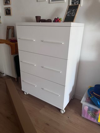 Cajonera blanca con ruedas 40x70x120