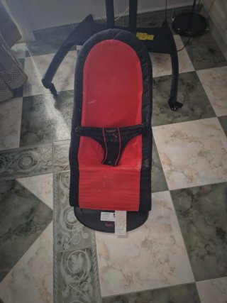Hamaca BabyBjörn Roja y Negra