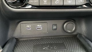 Nissan Juke 1.0 DIG-T 84KW TEKNA 114 5P