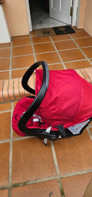 Silla coche bebé Chicco roja