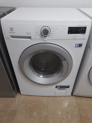 Lavadora Electrolux Dualcare 1500RPM
