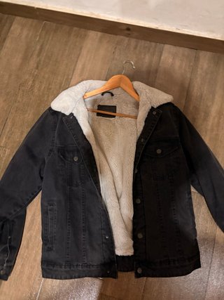 Chaqueta vaquera negra forrada