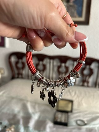Pulsera con dijes de elefante y cuentas