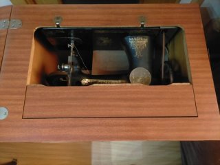 Máquina de coser Singer antigua