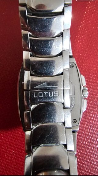 Reloj Lotus Mujer Acero (Pila Nueva)