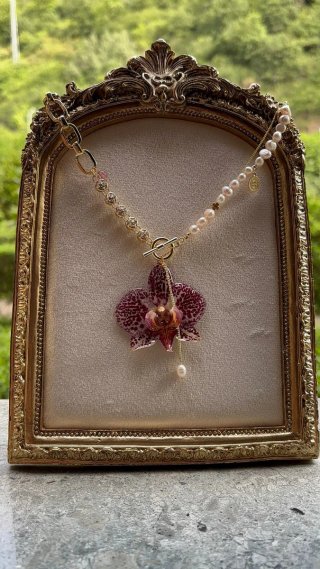 Collar Orquídea Natural Baño Oro