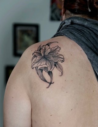 TATTOO - TATUAJE - BLACKWORK - PUNTILLISMO
