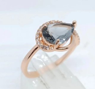 Anillo Oro 14k con cuarzo ahumado.