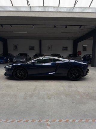 McLaren GT 2021