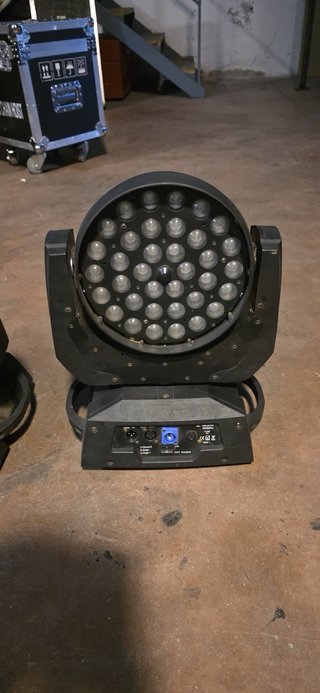 2 Cabezas móviles LED Wash