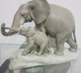Figura Lladró Elefante y cría
