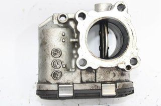 1384657 a2c53179081 válvula egr opel vivaro caja