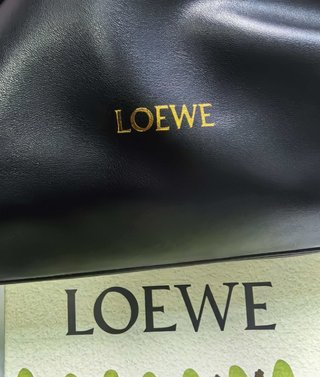 Bolso Loewe Flamenco Clutch Mediano Negro